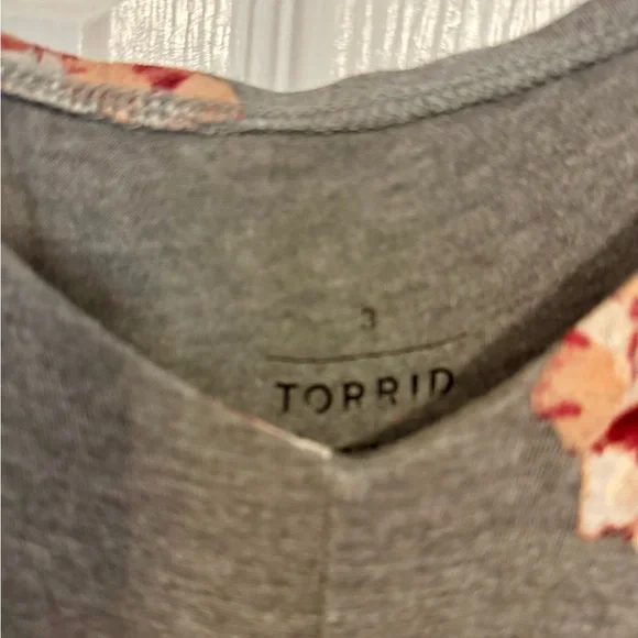 Torrid Gray Floral Maxi Dress - Picture 2 of 4